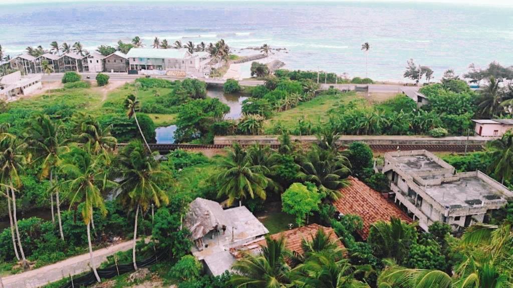 Hotel Lotus Surf House Midigama East Exteriér fotografie